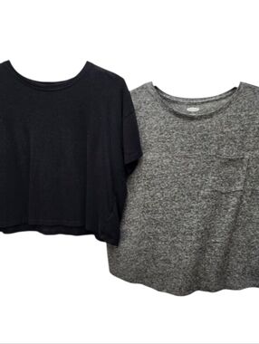 Old Navy Set Of 2 Cropped and Regular T-Shirt Womens Large Gray Black Crew Neck